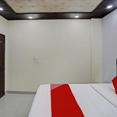 Oyo Flagship Evergreen Tower Hotel Ghaziabad Exteriör bild