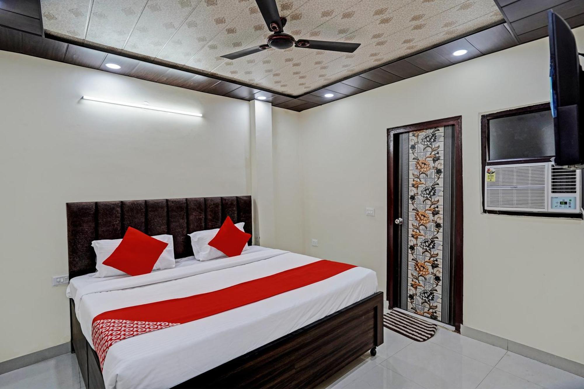 Oyo Flagship Evergreen Tower Hotel Ghaziabad Exteriör bild